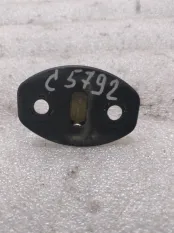 Ответная часть замка двери Volkswagen Jetta 6