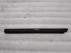 Уплотнитель стекла двери Volkswagen Jetta 6