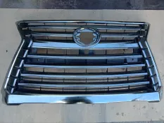 Решетка радиатора Lexus LX570