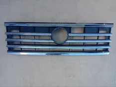 Решетка радиатора Volkswagen Touareg