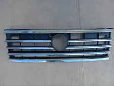 Решетка радиатора Volkswagen Touareg
