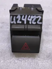 Кнопка аварийной сигнализации Toyota Camry XV40