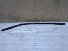 Уплотнитель стекла двери Ford Focus 3