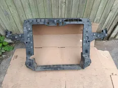 Рамка радиатора Geely Atlas