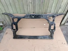 Рамка радиатора Audi A4