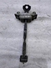 Ограничитель двери Toyota Camry XV40