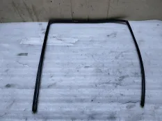 Уплотнитель стекла двери Toyota Camry XV40