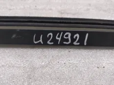 Уплотнитель стекла двери Toyota Camry XV40