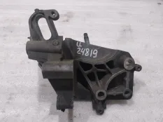 Кронштейн опоры двигателя Ford Focus 2