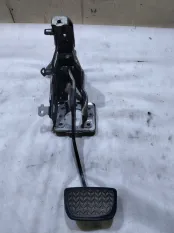 Педаль тормоза Toyota Camry XV40