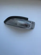 Повторитель поворота в зеркало Toyota Camry