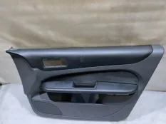 Обшивка двери Ford Focus