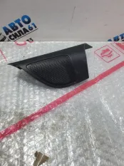 Уголок двери передней правой Ford Focus 2