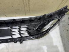Решетка в бампер Kia Cerato