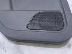 Обшивка двери Ford Focus 2
