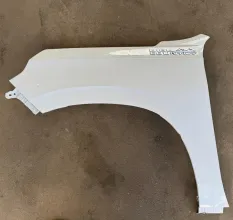 Крыло переднее левое Chev 135880