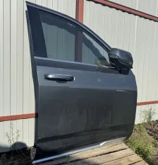 Дверь пассажира Cadillac Esca 135919