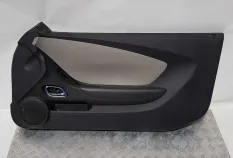 Обшивка двери правая Chevrolet Camaro 2010- 104227