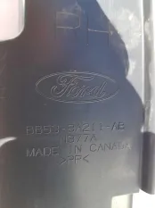 Дефлектор радиатора правый Ford Explorer 5  104005