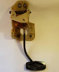 Педаль тормоза Ford Explorer 4 8L2Z 2455 102428