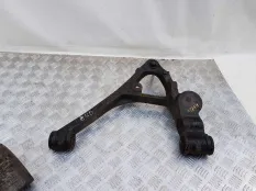 Рычаг подвески передний правый нижний Chevr 105124