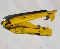 Петля капота левая Chevrolet Camaro 2009-20 104317