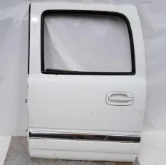 Дверь задняя левая Chevrolet Suburban 1999- 104744