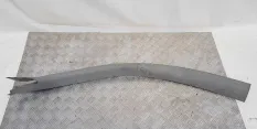 Накладка стойки лобового стекла правая Ford 104577