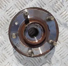 Ступица Ford Explorer 5 BB53 2C300; BB5Z 11 105738