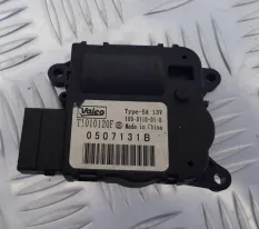 Моторчик заслонки отопителя Ford Explorer 5 106896