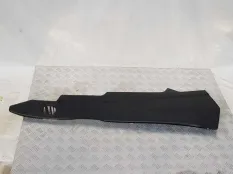 Накладка центральной консоли нижняя левая F 106615