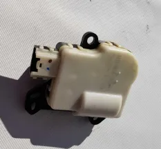 Моторчик заслонки отопителя Ford Explorer 5 106290
