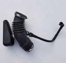 Патрубок воздушного фильтра Ford Escape 200 109461