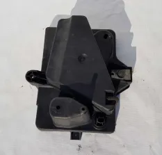 Площадка под АКБ Chrysler Pacifica 2003-200 110348