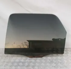 Стекло двери задней левой Ford Escape 2000- 111713