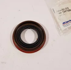 Сальник полуоси заднего моста Chevrolet Tra 112945