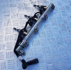 Топливная рампа правая (3.6L) Chevrolet Cam 110162