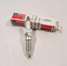 Свеча зажигания на ДВС 4.6L/5.4L/6.8L Ford  112468
