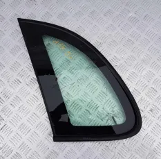 Стекло задней форточки левое Chrysler PT 20 111830