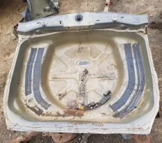 Ниша запасного колеса (пол багажника) Ford  116310
