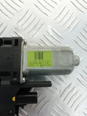 Моторчик стеклоподъемника задний правый Jee 115093