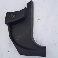 Накладка передней стойки нижняя правая Cadi 117280