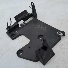 Кронштейн ЭБУ ECM (2.3L) Ford M 118539