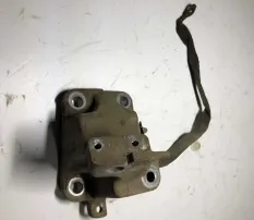 Кронштейн двигателя Jeep  124110