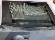 Стекло задней правой дв 124754
