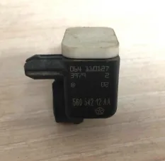 Датчик удара передний J 125677