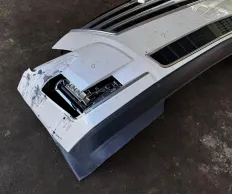 Бампер передний Cadillac Esca 126884