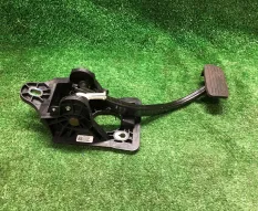 Педаль тормоза Chevrolet Tahoe 130426