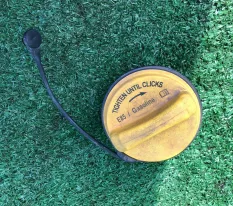 Крышка горловины топли 128547