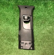 Накладка средней стойк 130005